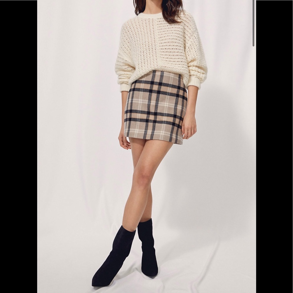 Aritzia New Classic Mini Skirt Sz 0